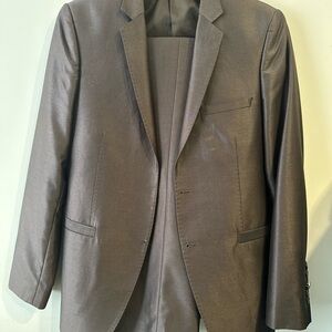 Elegant Charcoal Men's Suit